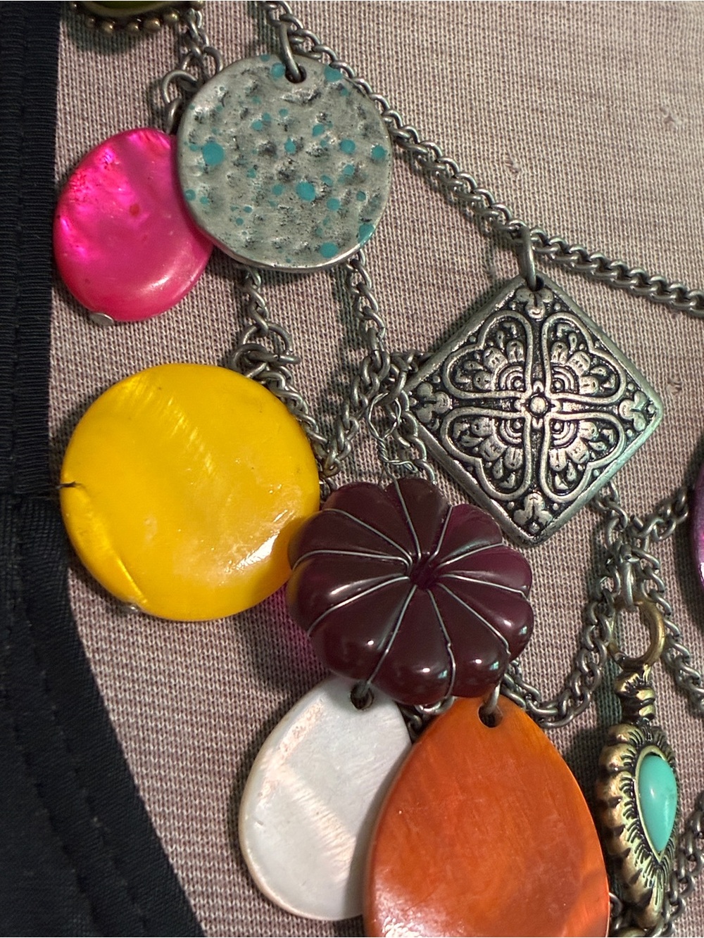 Vintage 90s Maximalist Charm Necklace - Picture 5 of 9